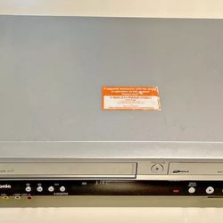 VTG Nice Panasonic Combo VHS / DVD Player DMR-ES46V No Remote Tested