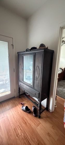 Furniture piece