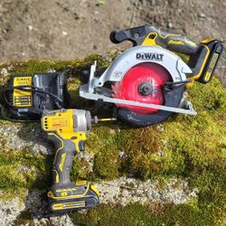 SKILL SAW - IMPACT COMBO + charger Included