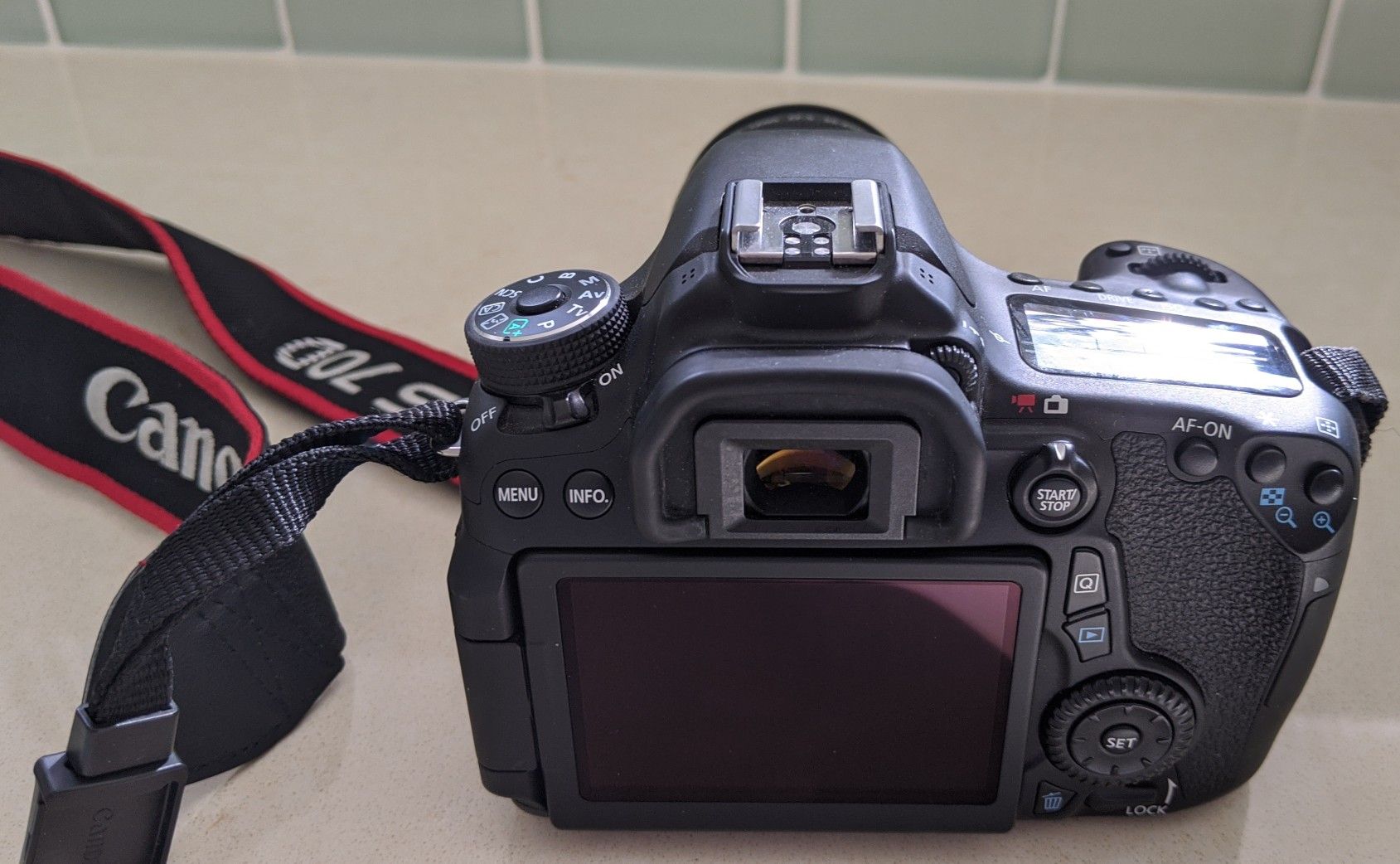 Canon EOS 70D body