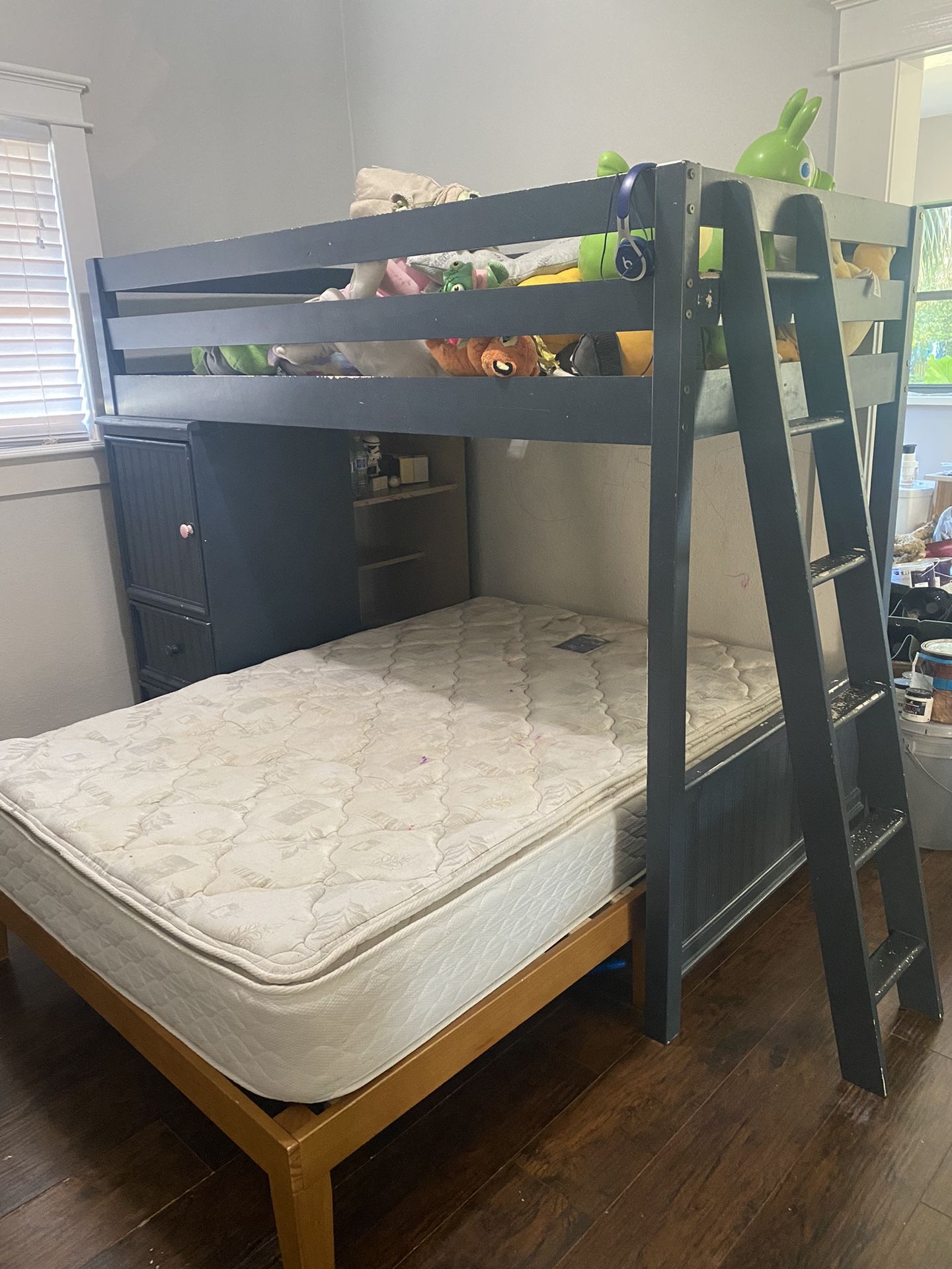 Pottery Barn Bunk Bed Twin Top Full/queen Bottom