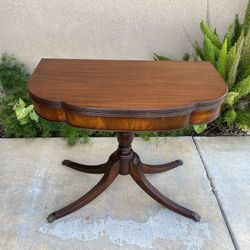 Selling this vintage Half to full table, still in good condition considering the age 