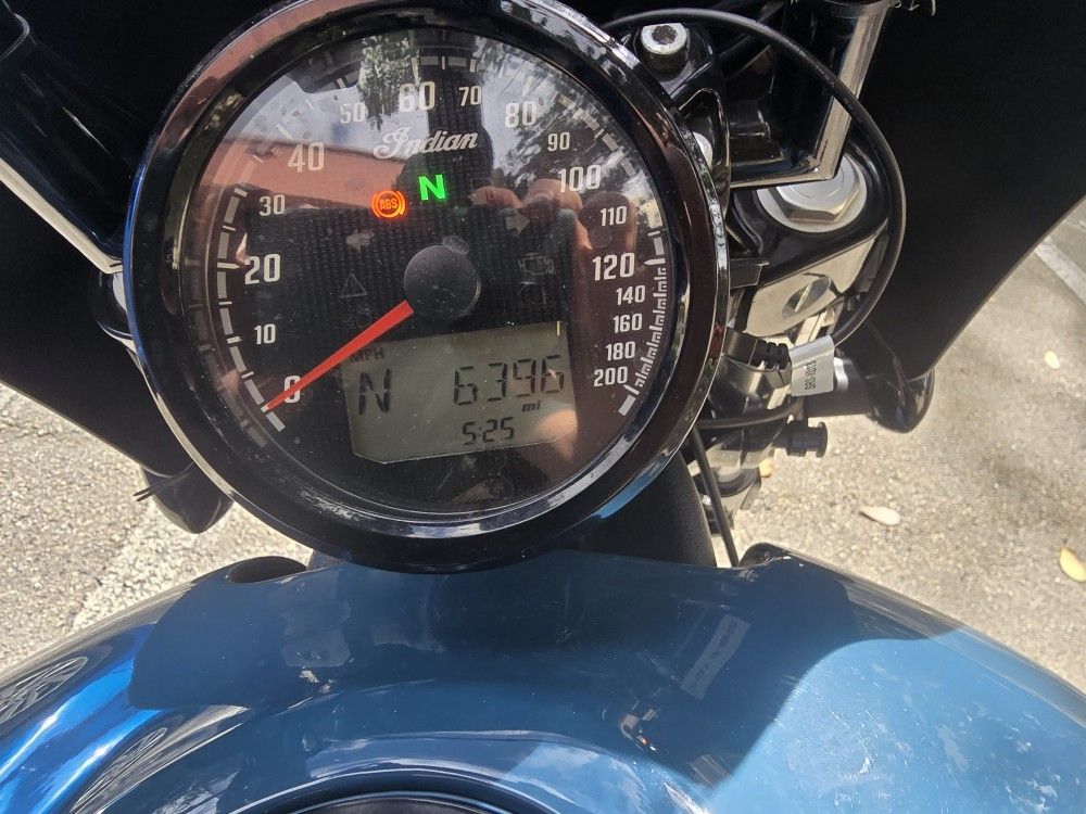 2022 Indian Scout bobber rouge ABS