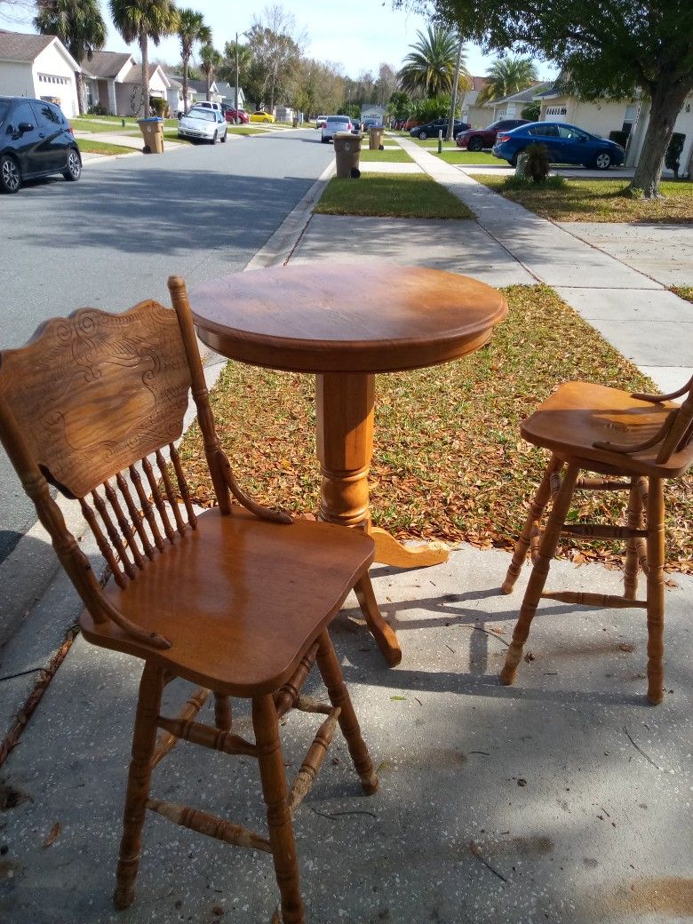 Kitchen Table and Chairs
