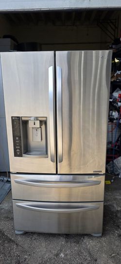 LG French Door Refrigerator – Stainless Steel – Ice & Water Dispenser – Bottom Freezer – Fully Tested – Excellent Condition – Warranty Included