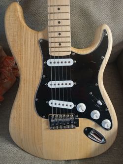 Donner DST-80 natural Ash stratocaster