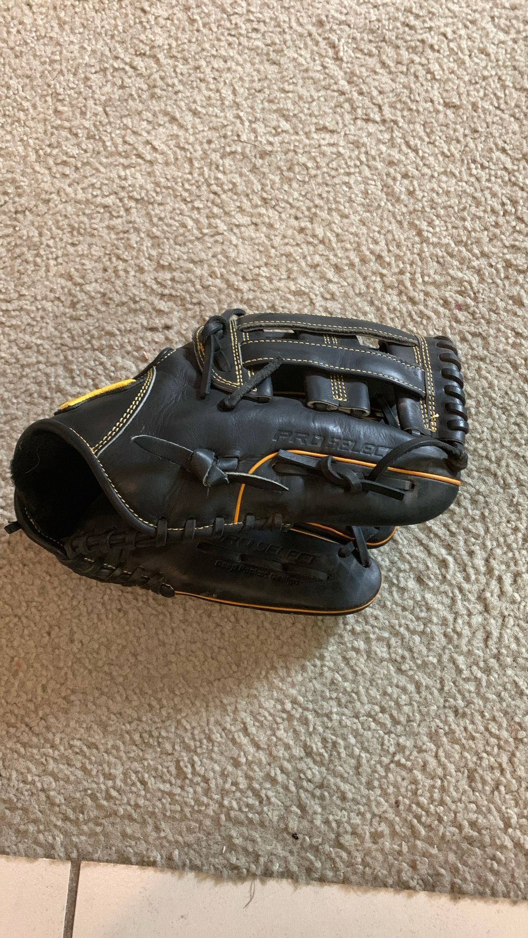 Mizuno Pro Infield Glove