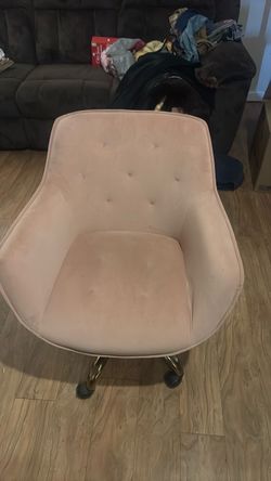 Pink desk chair
