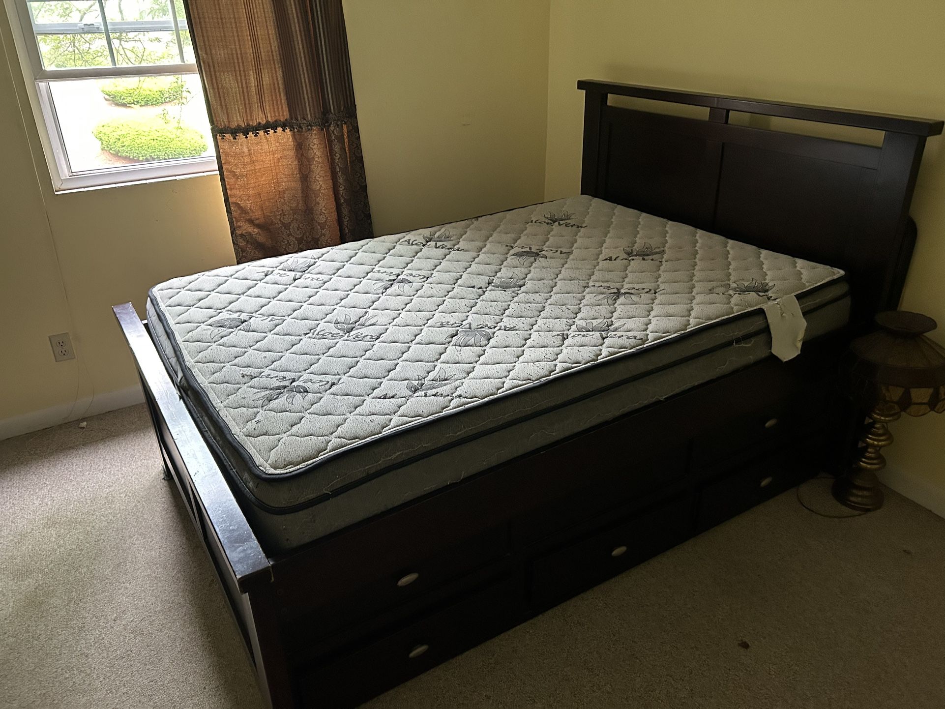 Bed Frame & Mattress