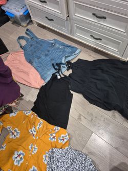 Women's Clothing Bundle Mixed Styles