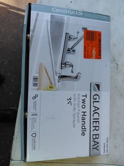 Glacier bay kitchen sink faucet with side sprayer in chrome
