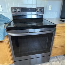 LG Electric Stove