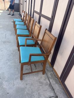 6 Vintage Antique OAK MCM Chairs Matching Set. 