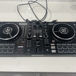 Numark Mixtrack Pro FX