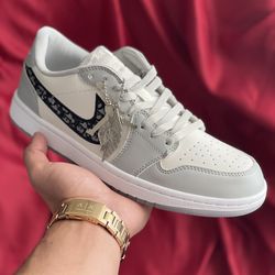 J1 Low Luxury edition - Size 10