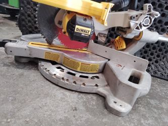 DeWalt 20 volt chop saw !!!