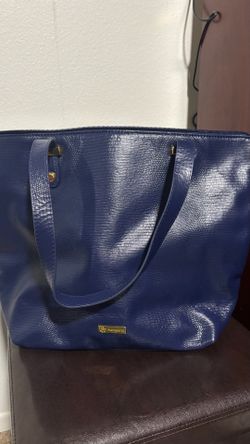 Large women's shoulder bag
