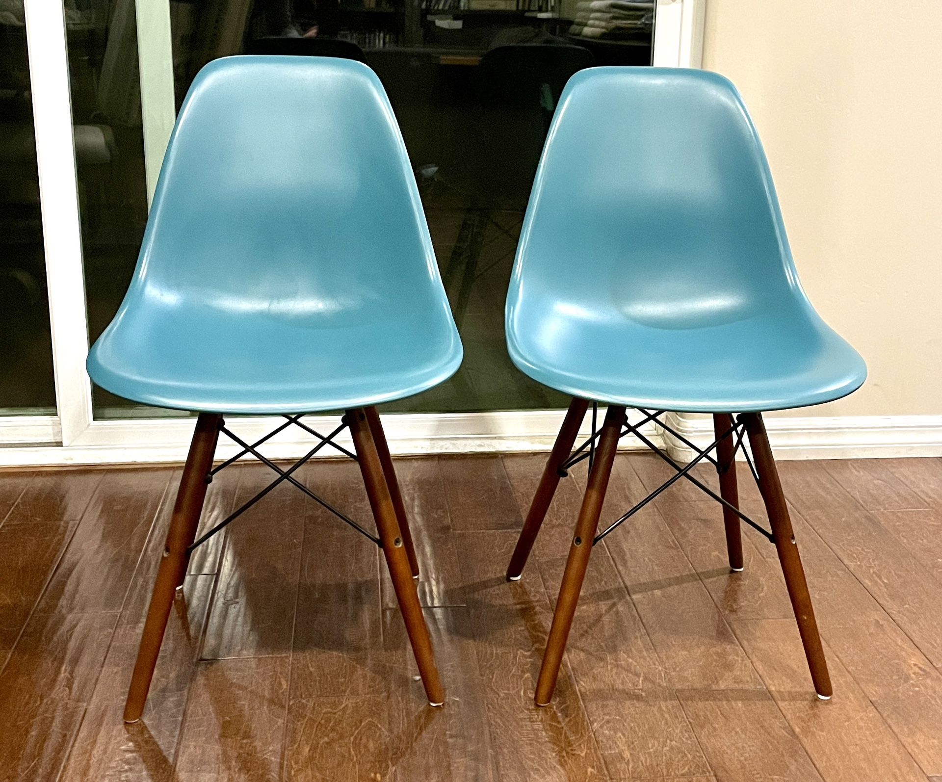 Pair Of Eames Style Eiffel Chairs Mid Century Modern