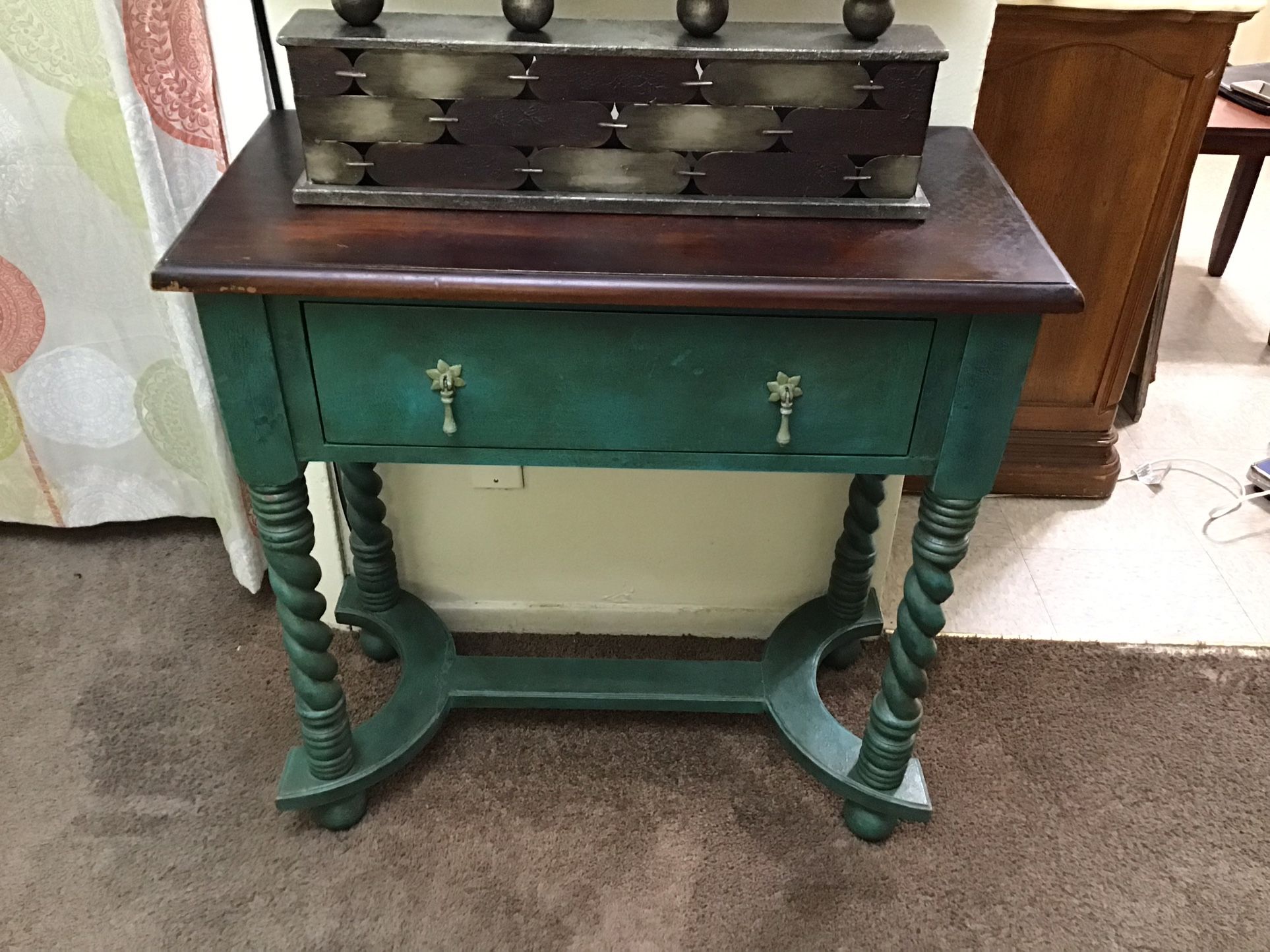 18th CENTURY ENGLISH LAMP TABLE