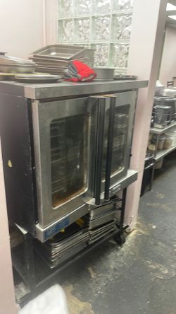 Commercial oven