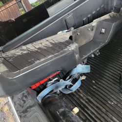 F250 Back Bumper And Hitch Reciever