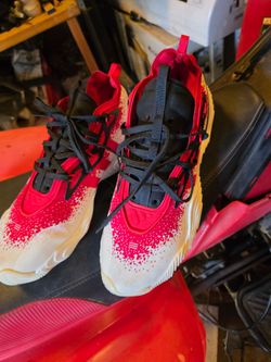 Tenis adidas size 11.5