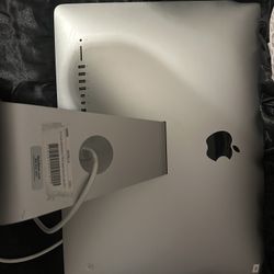 iMac 21.5 inch aluminum 2.7 GHZ quad core i5 (late 2013) 