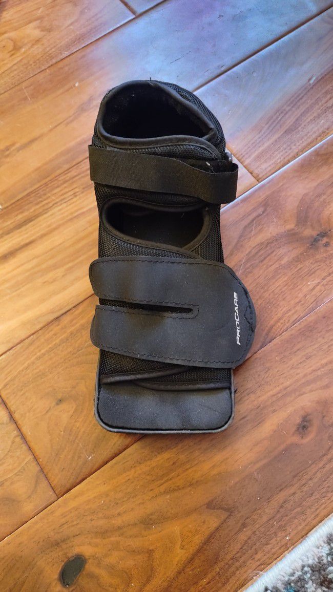 ProCare Squared Toe Post-Op Shoe - Great Condition