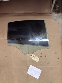 2006-2011 BMW E90 335i 328i Rear Right Passenger Side Door Glass 43R-001582