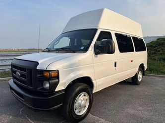2011 Ford E-350 Super Duty