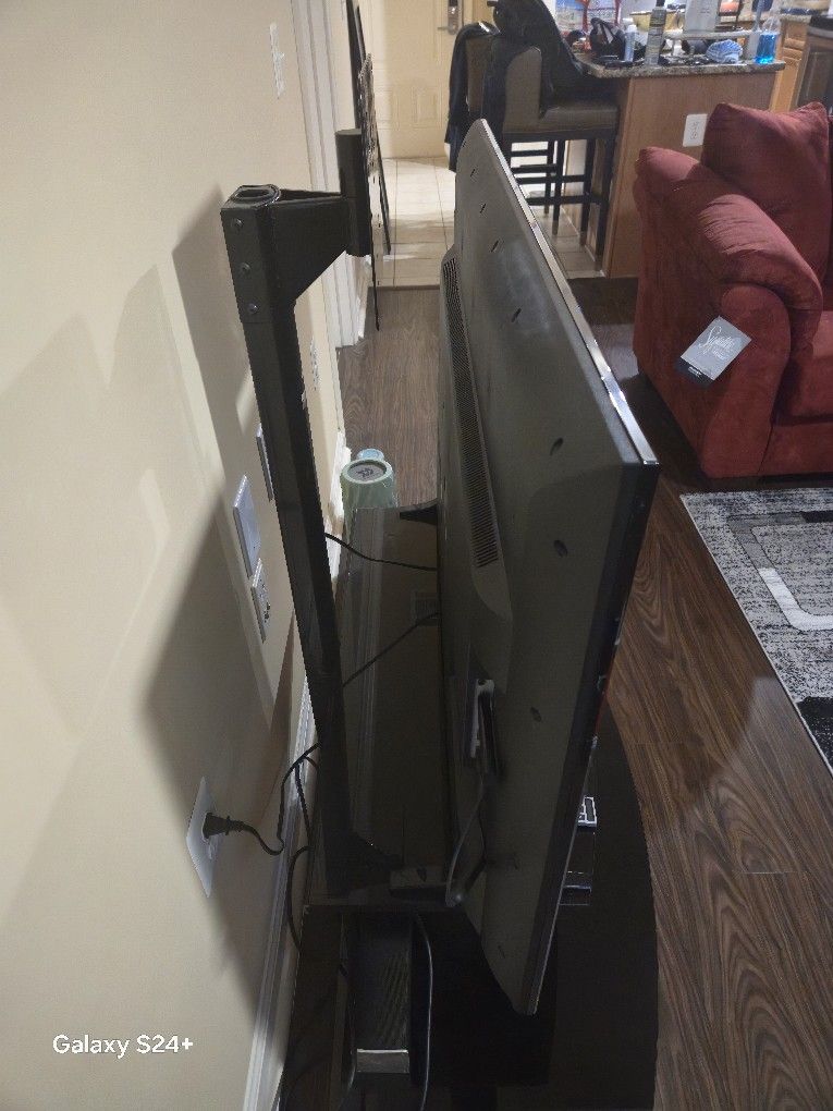 Insignia 55inch T.V
