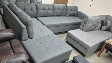 BRAND NEW GREY SECTIONAL SOFA COUCH SET WITH OTTOMAN INCLUDED