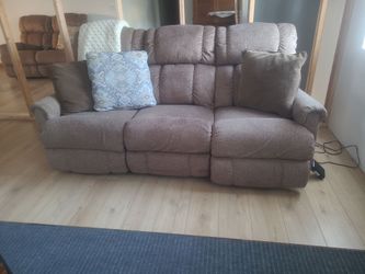 Recliner sofa