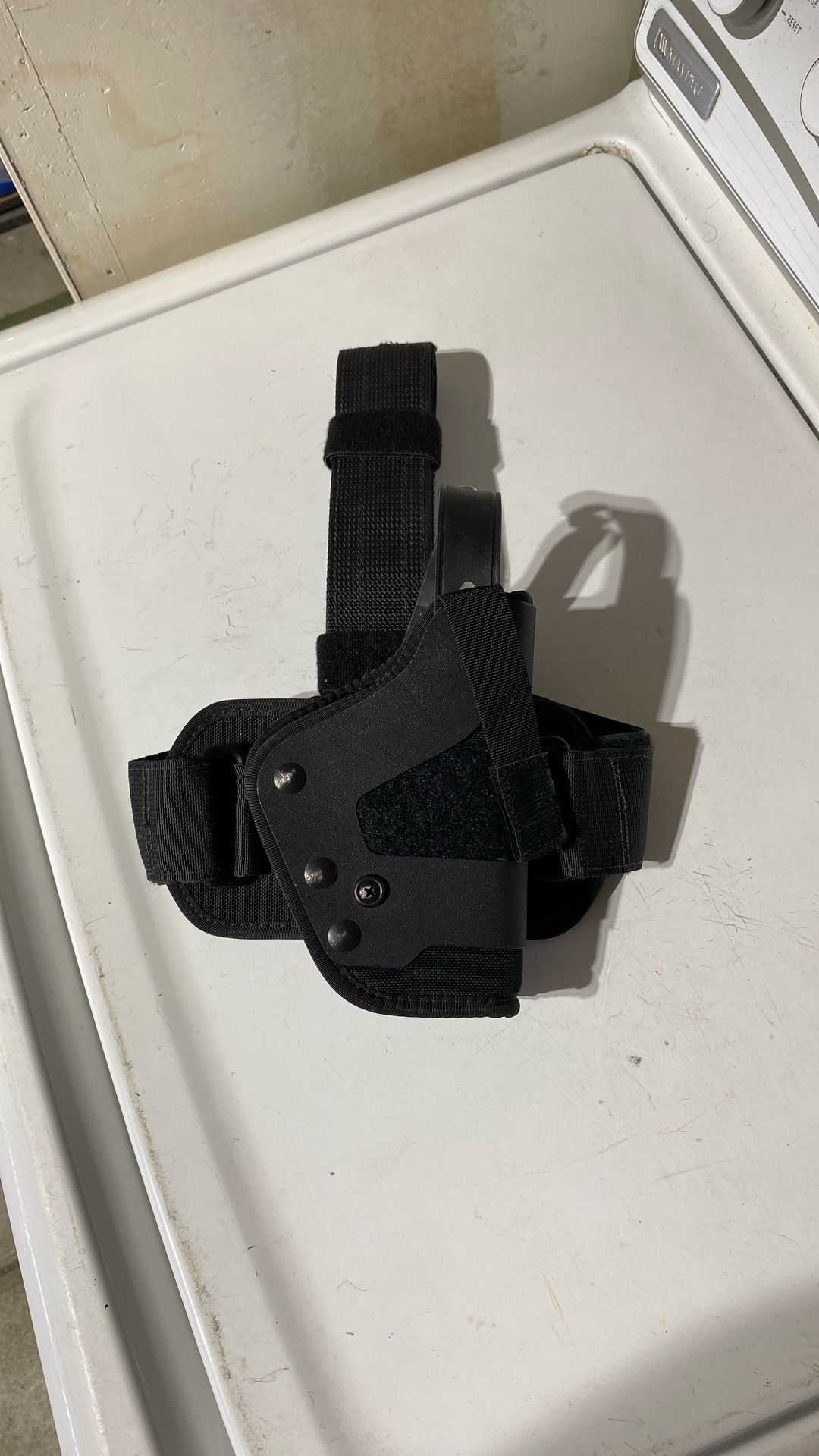 Uncle Mike’s Thigh Holster. $25