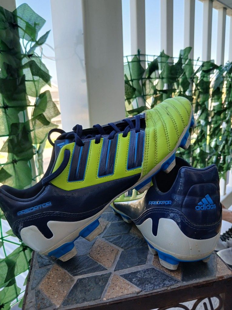 Adidas Predator  5 1/2
