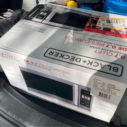 Black+Decker Countertop Microwave Oven