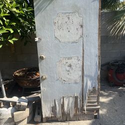 FREE DOOR
