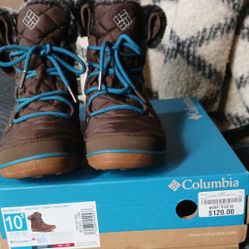 COLUMBIA WOMENS WATERPROOF BOOT