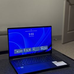 ASUS Creator Q530 15.6" FHD (1920x1080) Laptop | Intel i7-13620H 10-Core | NVIDIA GeForce RTX 3050