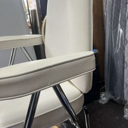 Recliner Beauty Chair As Is 