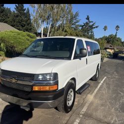 Excellent condition Chevy 2500 10 passenger van