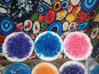 Geo bath bombs