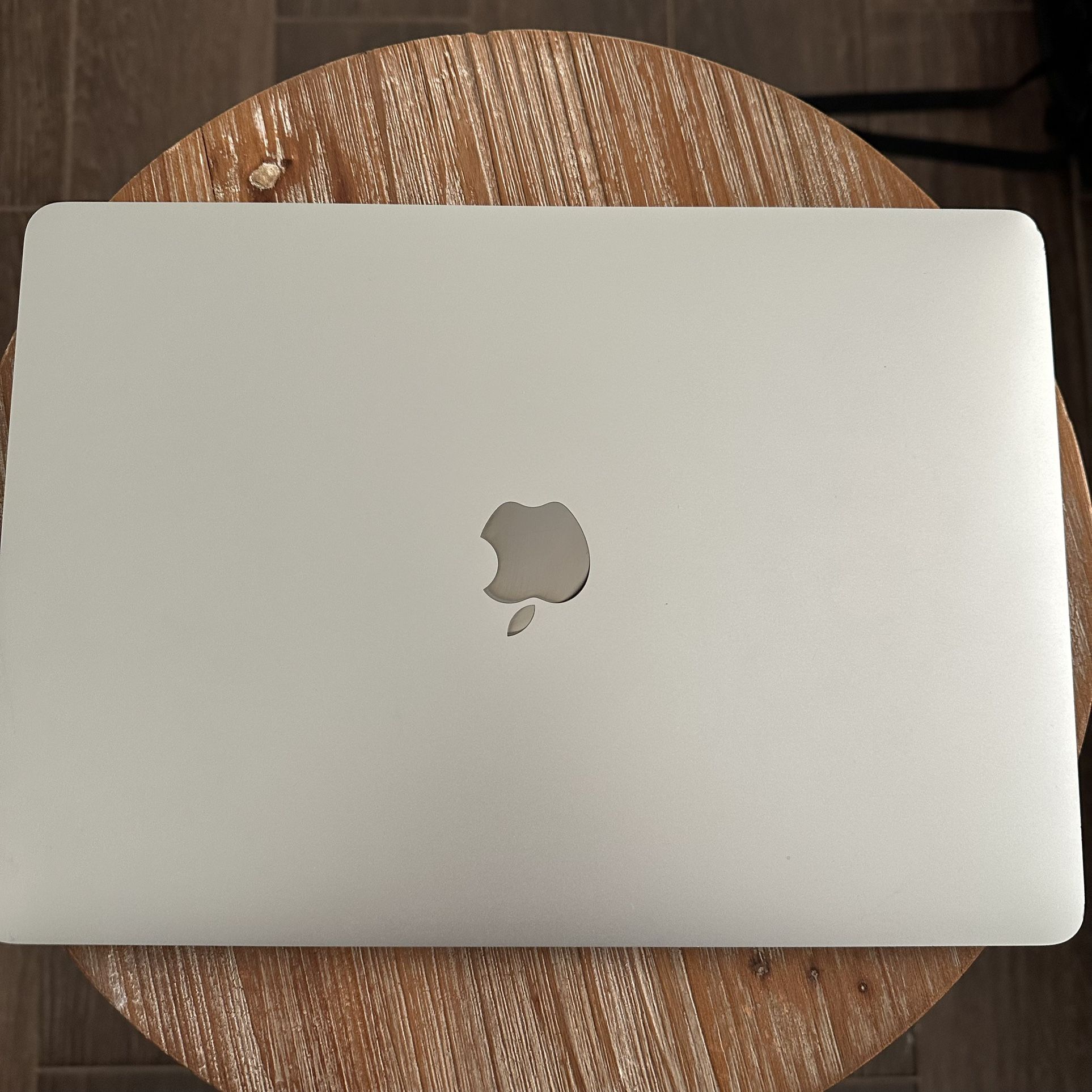 MacBook Pro 2020 13 Inch