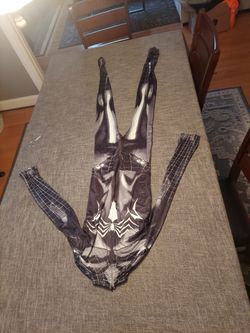 M/L Spider-Woman or black and white Spider-Man