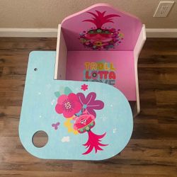 Trolls chair desk comes with the cup