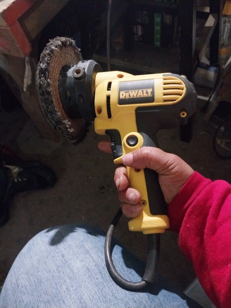 Variable 6 AMP Corded Variable Speed DISK Sander