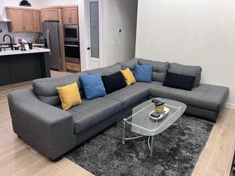 Sectional / Sala / Couches