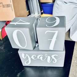Wooden Milestone Blocks