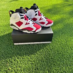 11 pairs of men's jordans - Lot