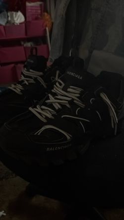 balenciagas tracks